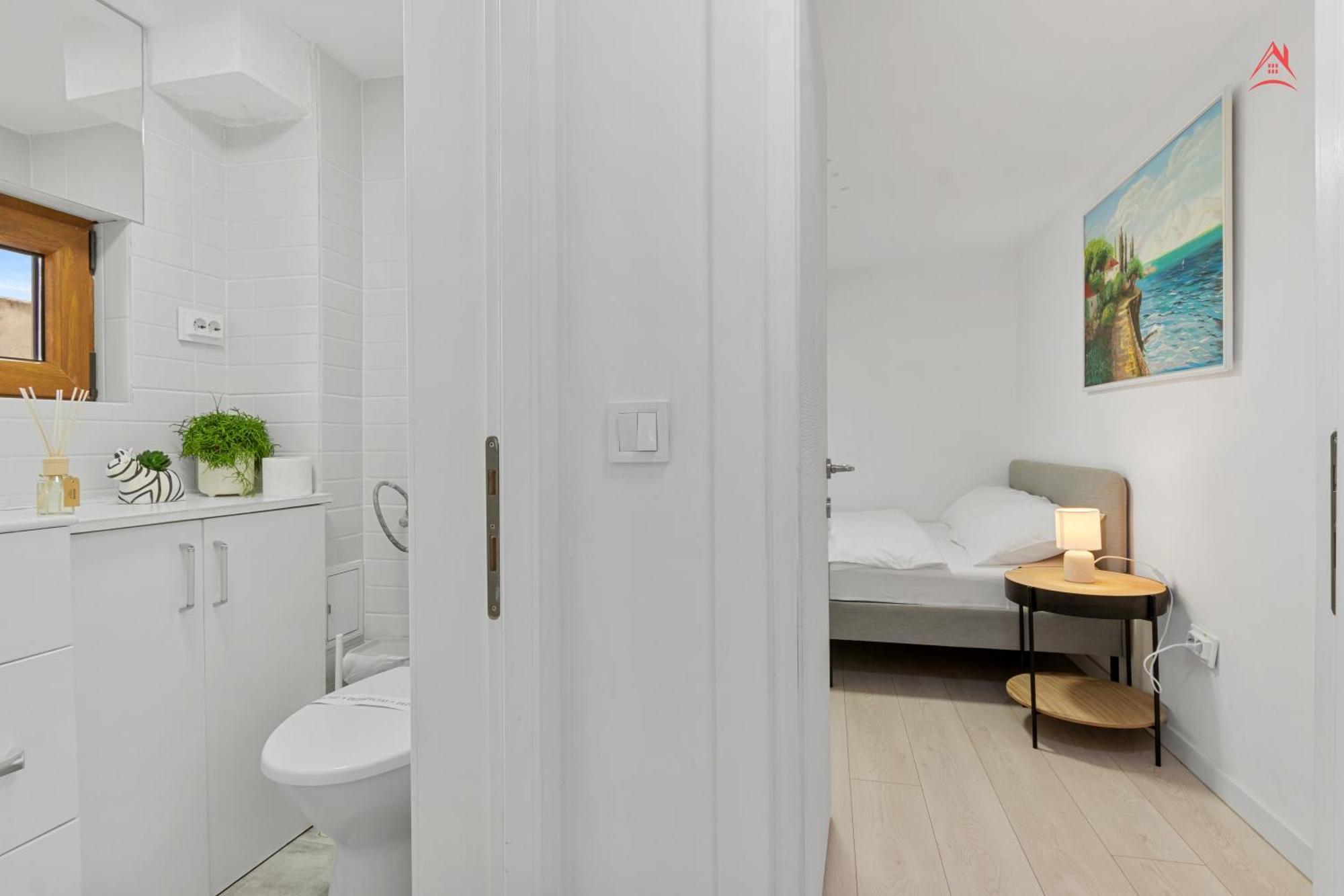 Central Town Cosy Apartment Boekarest Buitenkant foto